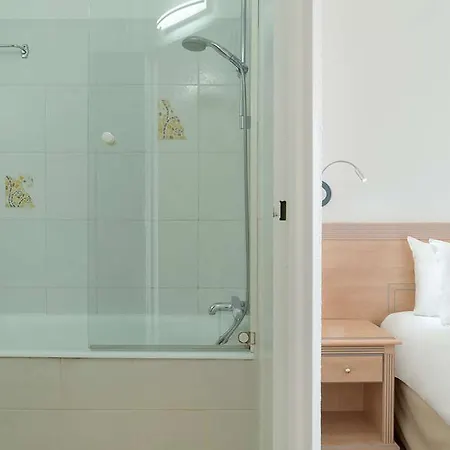 Og Saint Jean D Acre لا روشيل