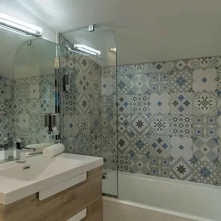 Og Saint Jean D Acre * لا روشيل