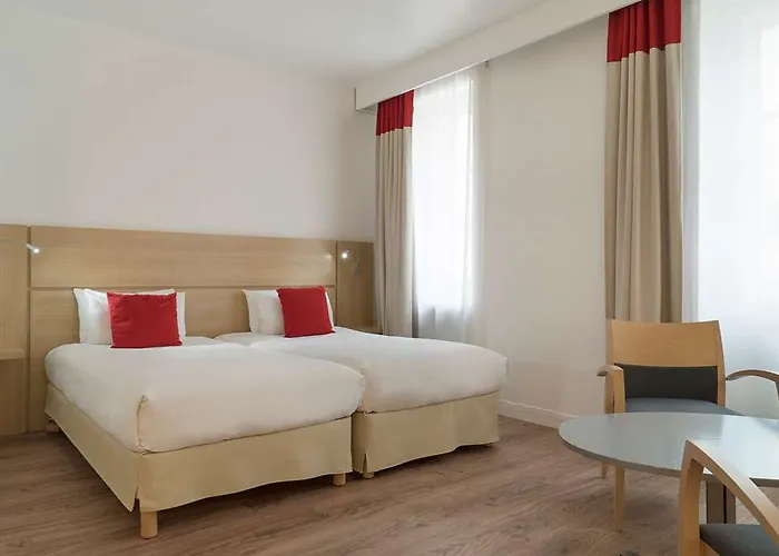 Otel Og Saint Jean D Acre La Rochelle (Charente-Maritime)